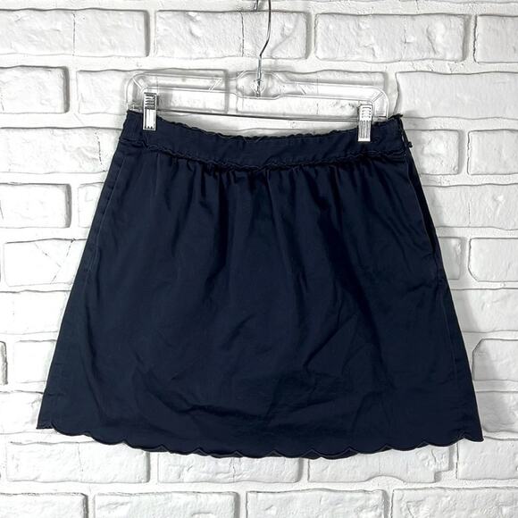 Vineyard Vines Dresses & Skirts - Vineyard Vines navy blue scalloped skirt size 6